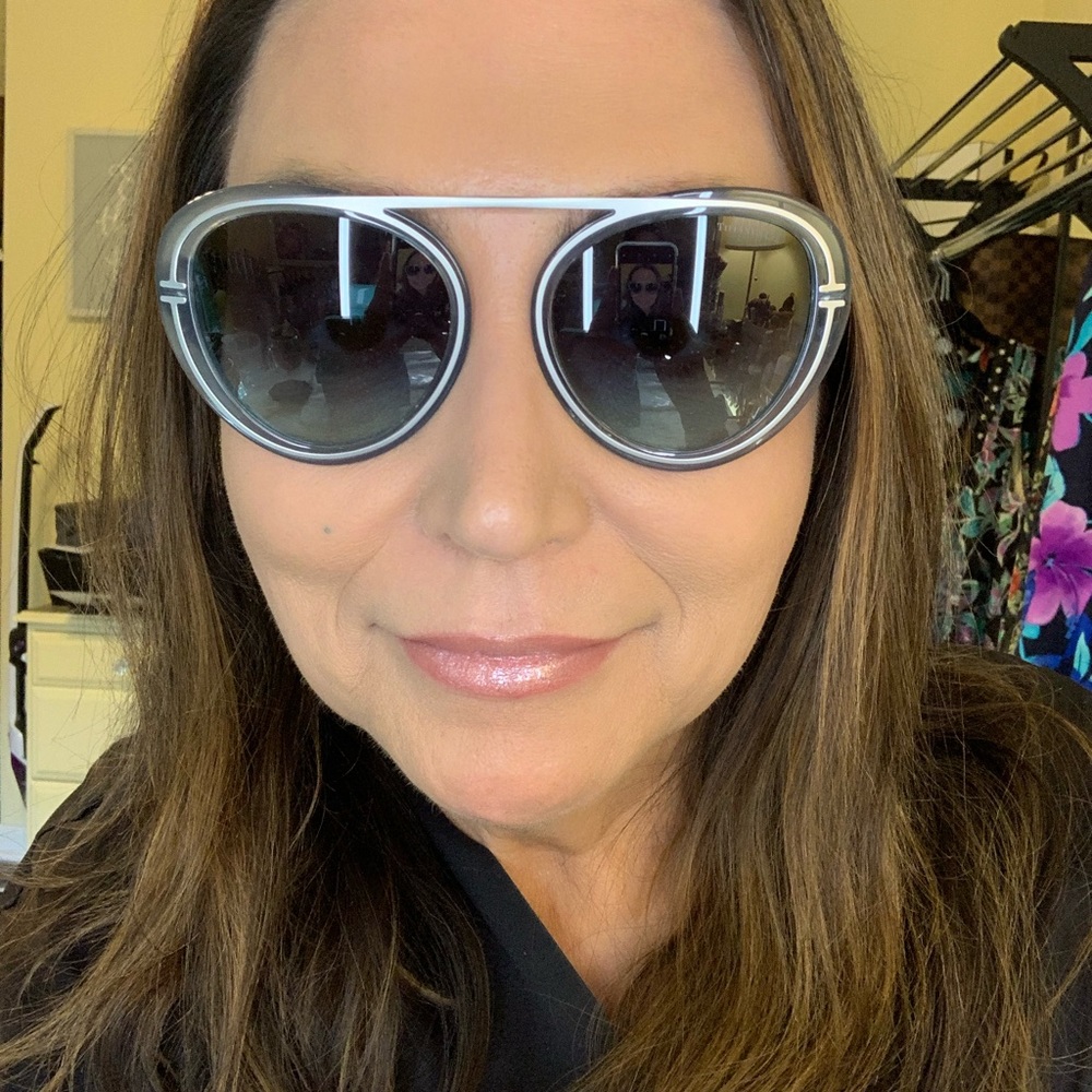 sunglasses - Picture 4 of 10